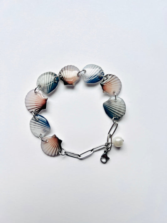 Shell Charm Bracelet